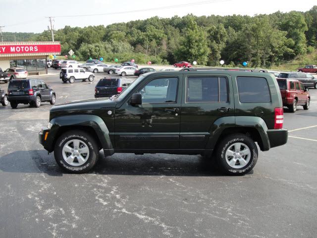 Jeep Liberty 2010 photo 1