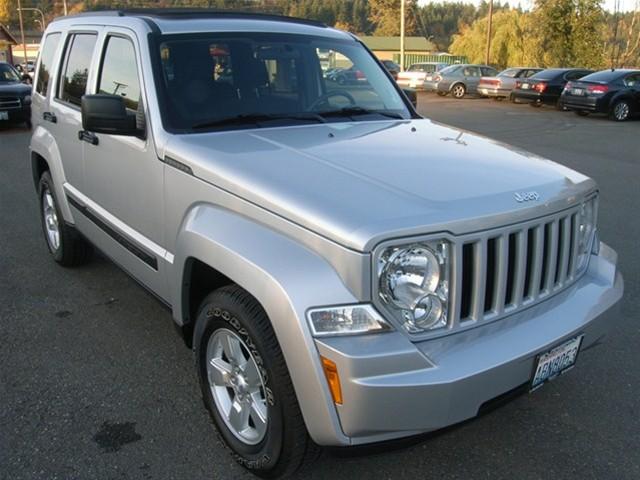 Jeep Liberty 2010 photo 1