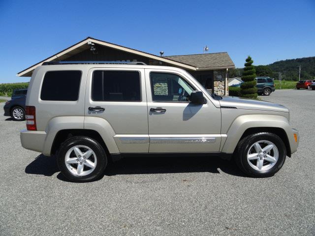 Jeep Liberty 2010 photo 3