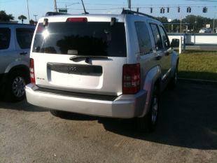 Jeep Liberty 2010 photo 1