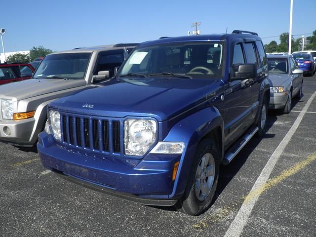 Jeep Liberty 2010 photo 2