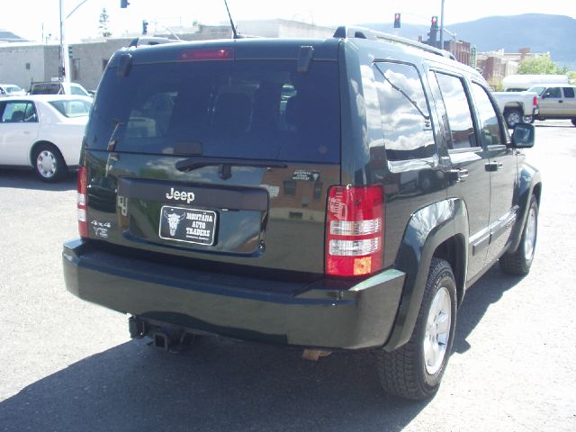 Jeep Liberty 2010 photo 6