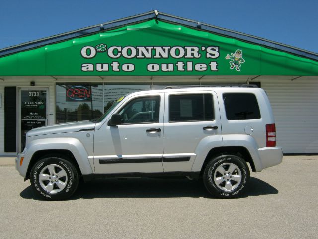 Jeep Liberty 2010 photo 4