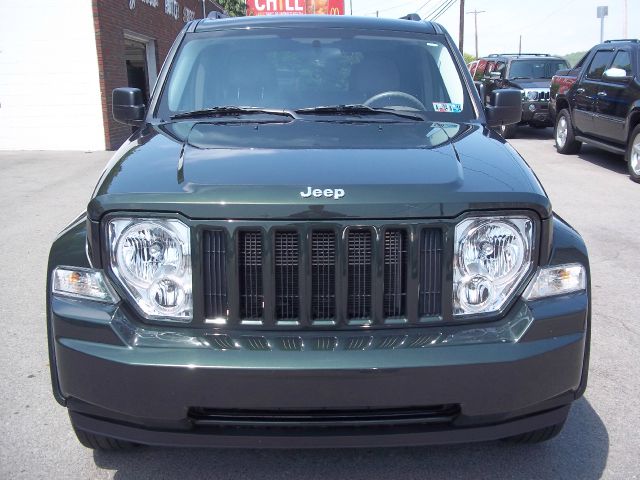 Jeep Liberty 2010 photo 10