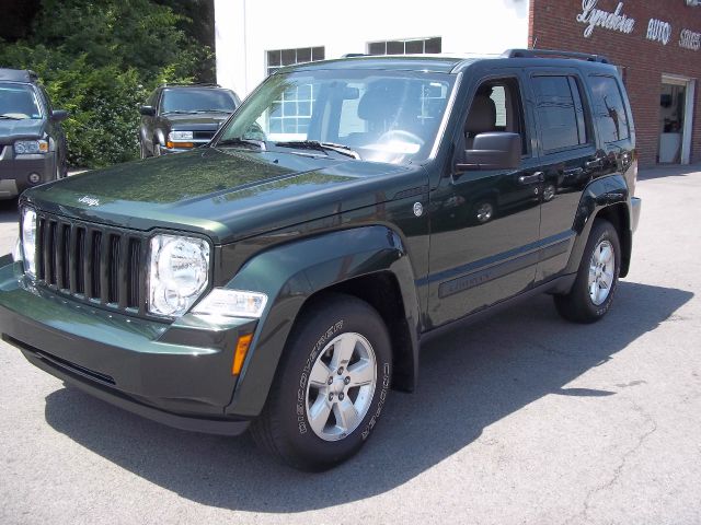 Jeep Liberty 2010 photo 11