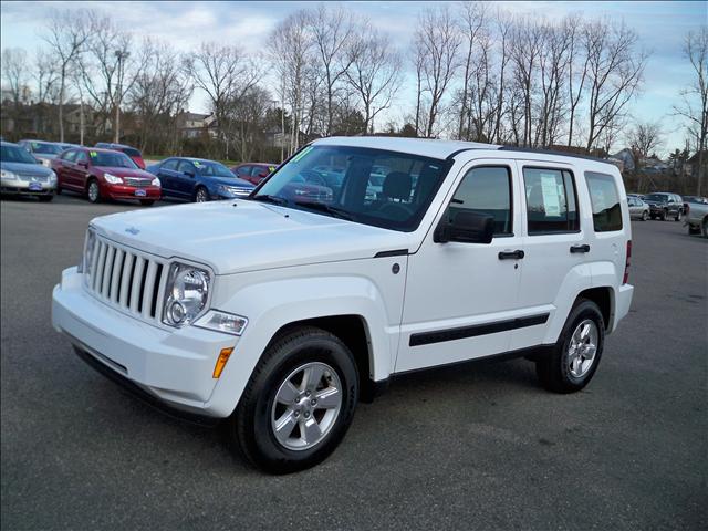 Jeep Liberty 2011 photo 2