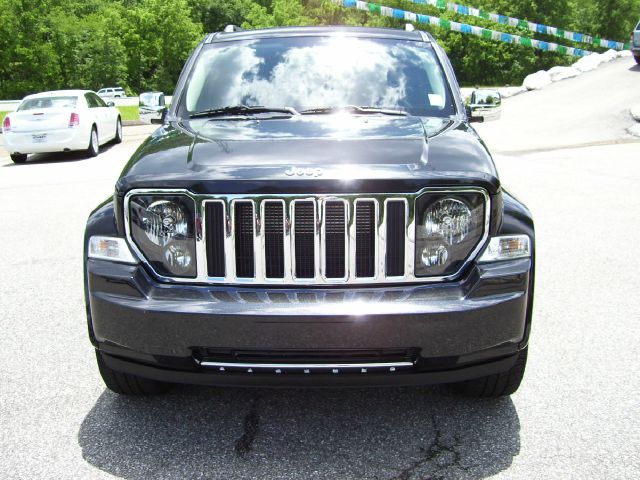 Jeep Liberty 2011 photo 13