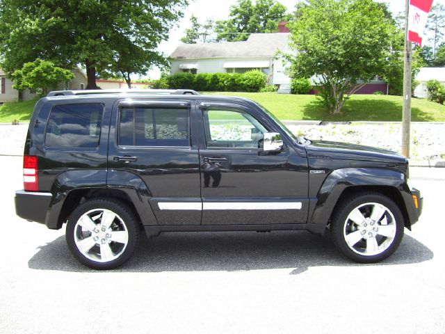 Jeep Liberty 2011 photo 2