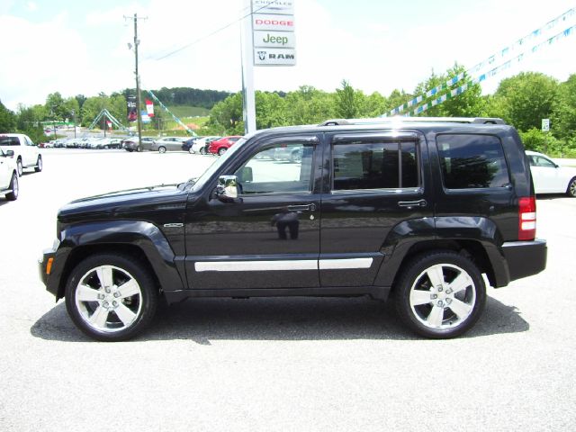 Jeep Liberty 2011 photo 3