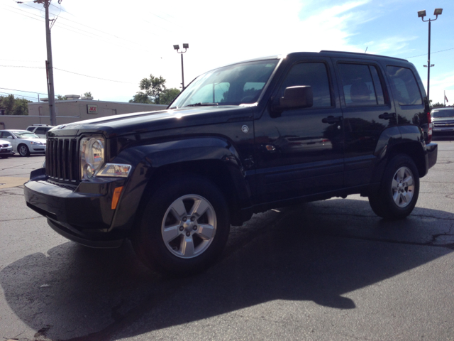 Jeep Liberty 2011 photo 2