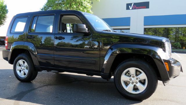 Jeep Liberty 2011 photo 1