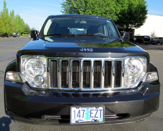 Jeep Liberty 2011 photo 13