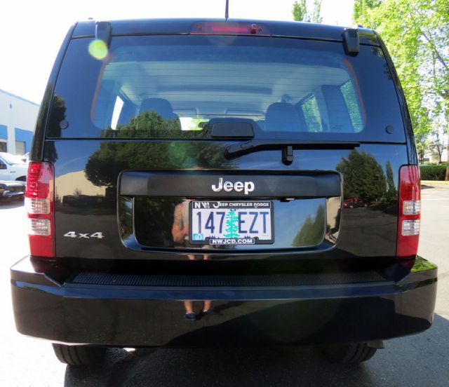 Jeep Liberty 2011 photo 20