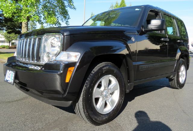 Jeep Liberty 2011 photo 23