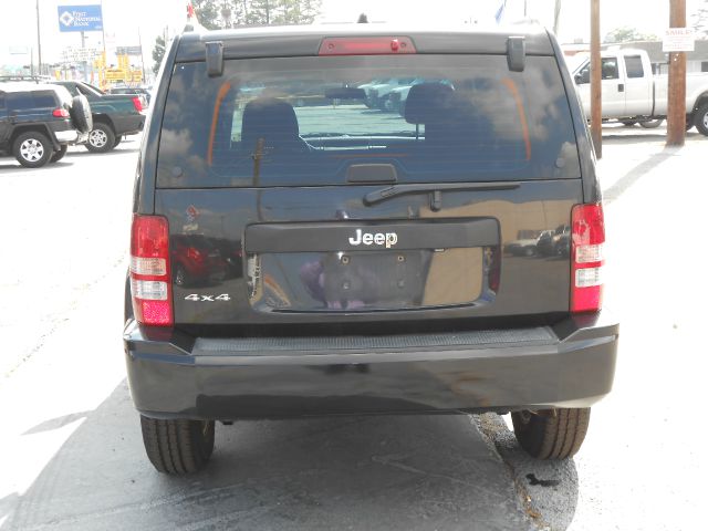 Jeep Liberty 2011 photo 11