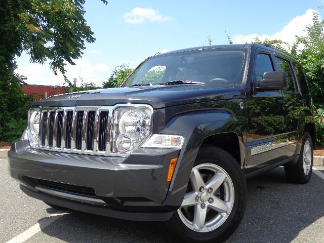 Jeep Liberty 2011 photo 2