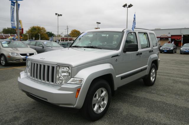 Jeep Liberty 2011 photo 1