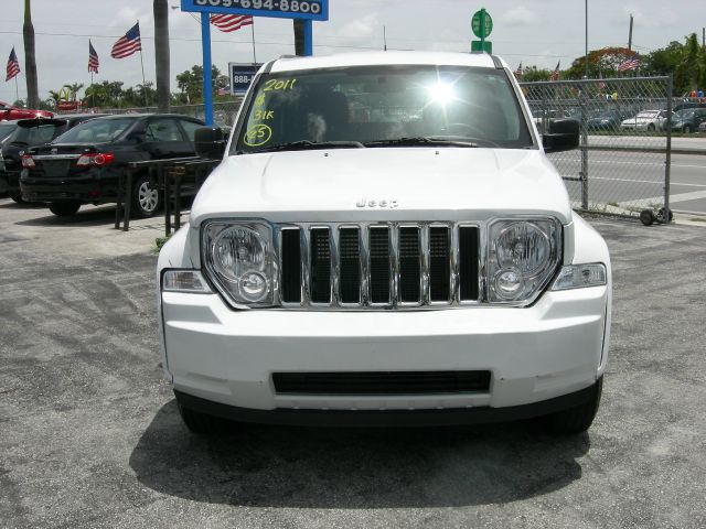 Jeep Liberty 2011 photo 3