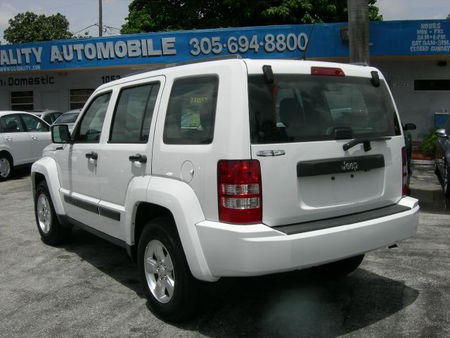 Jeep Liberty 2011 photo 6