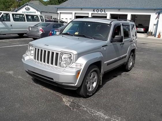 Jeep Liberty 2011 photo 3