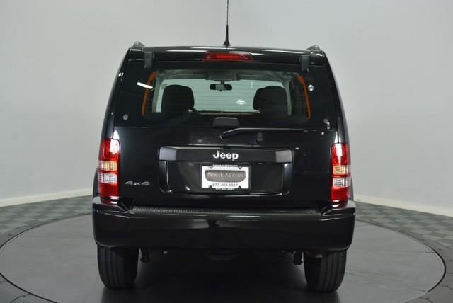 Jeep Liberty 2011 photo 2