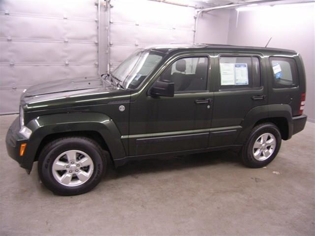 Jeep Liberty 2011 photo 4