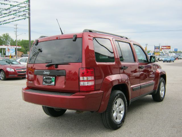 Jeep Liberty 2011 photo 8