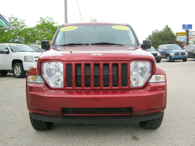 Jeep Liberty 2011 photo 9