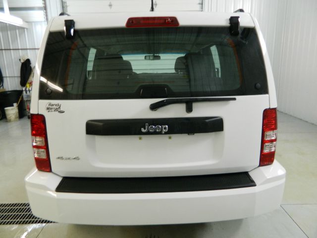 Jeep Liberty 2012 photo 3