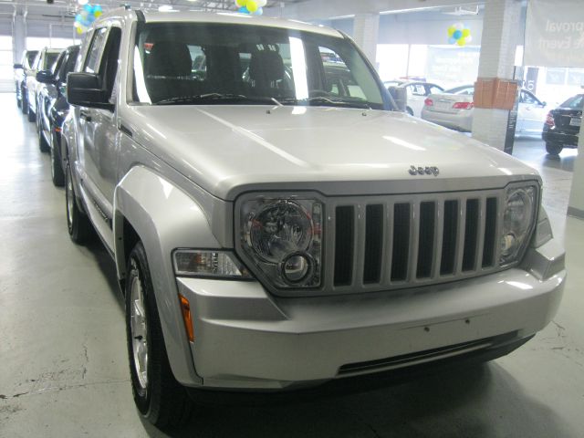 Jeep Liberty 2012 photo 2