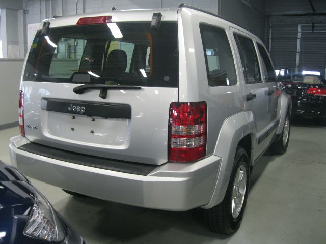 Jeep Liberty 2012 photo 3