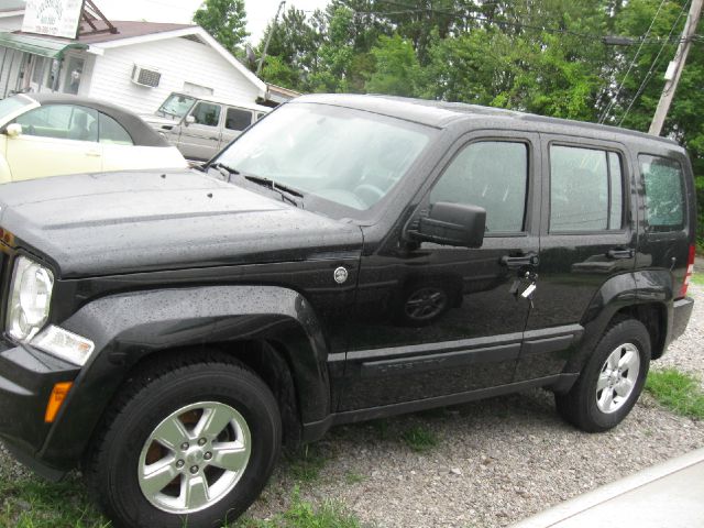 Jeep Liberty 2012 photo 2