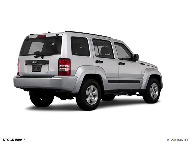 Jeep Liberty 2012 photo 3