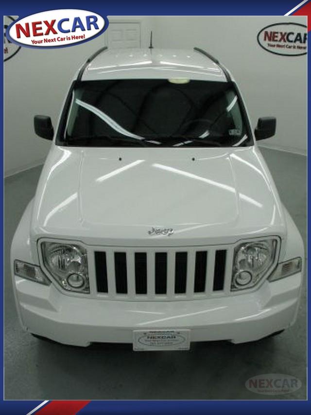 Jeep Liberty 2012 photo 1