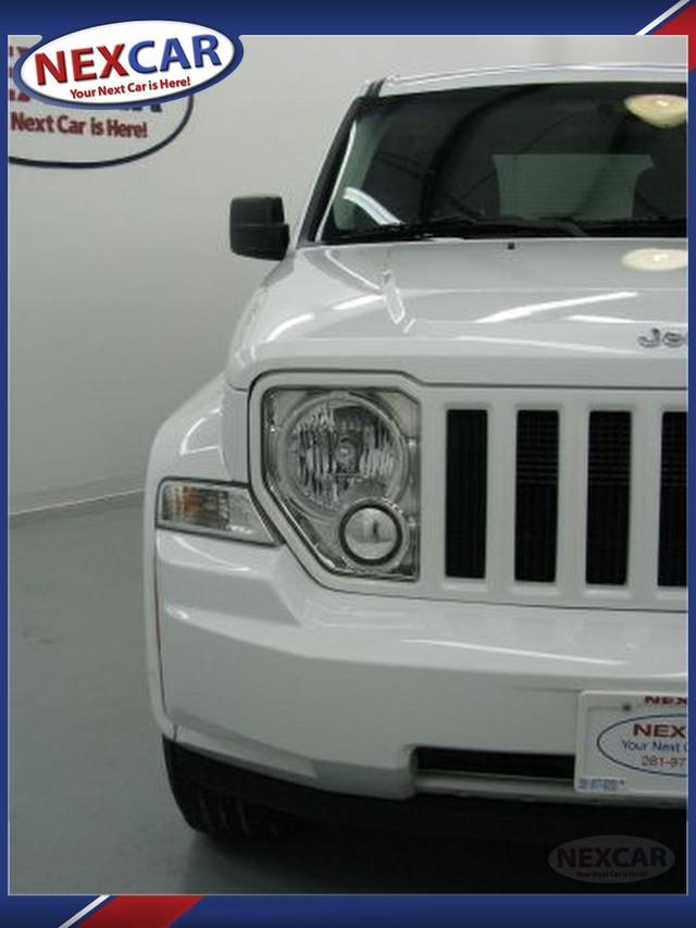 Jeep Liberty 2012 photo 4