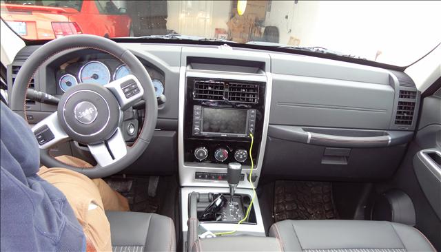 Jeep Liberty 2012 photo 3