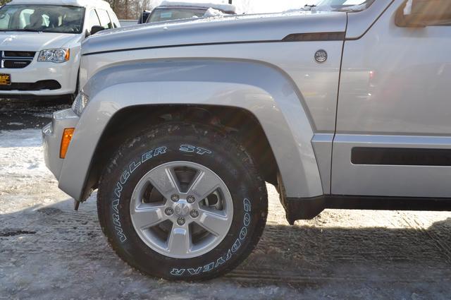 Jeep Liberty 2012 photo 3