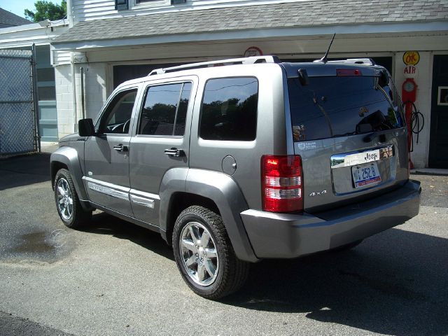 Jeep Liberty 2012 photo 1