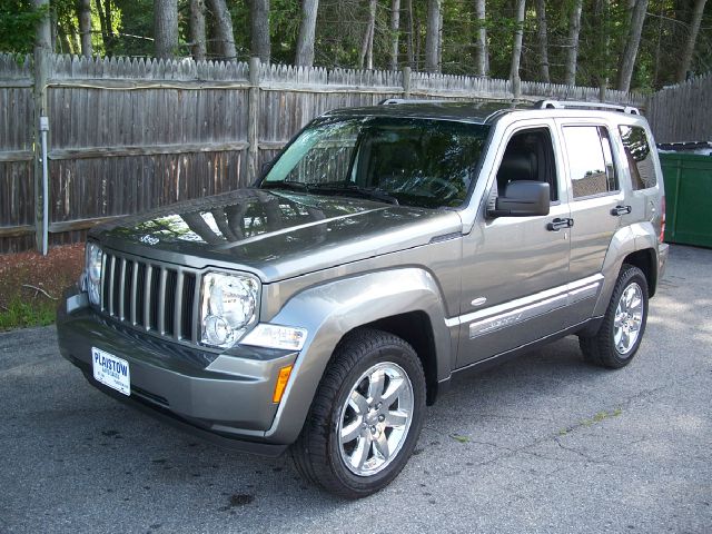 Jeep Liberty 2012 photo 2