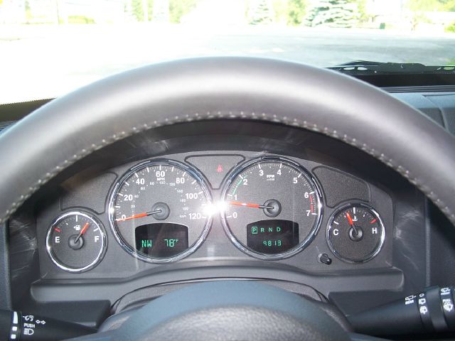 Jeep Liberty 2012 photo 3