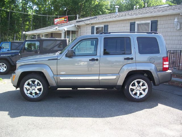 Jeep Liberty 2012 photo 4