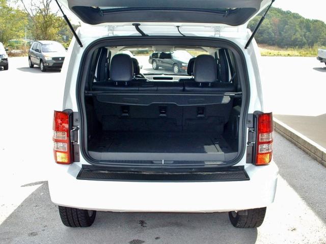 Jeep Liberty 2012 photo 5