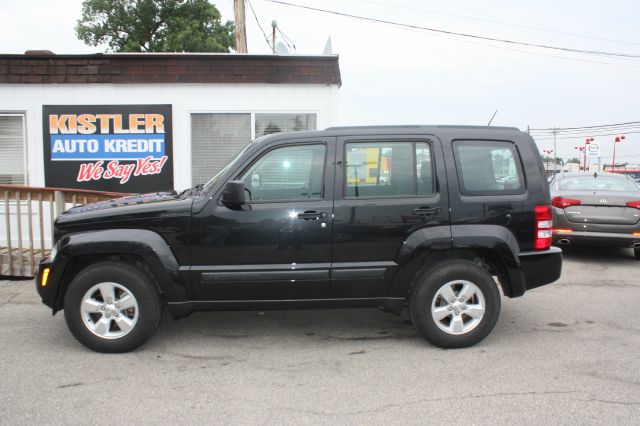 Jeep Liberty 2012 photo 2