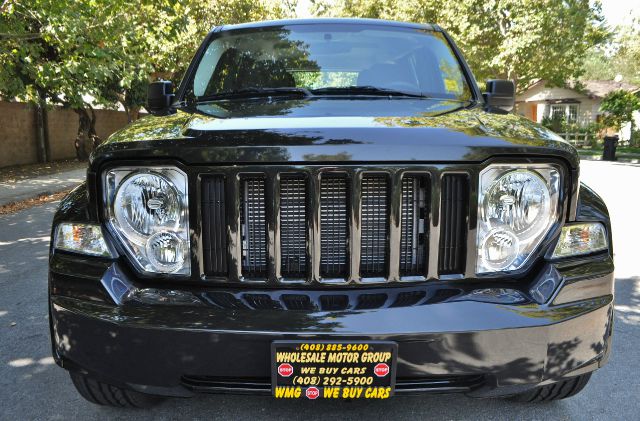 Jeep Liberty 2012 photo 2