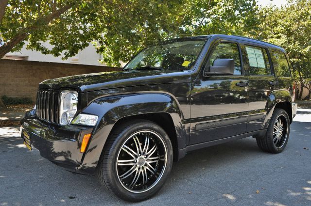 Jeep Liberty 2012 photo 4