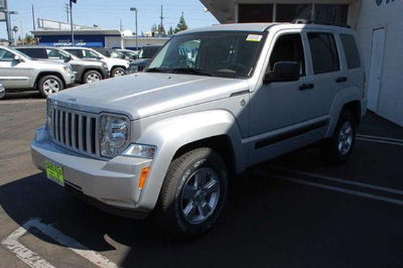 Jeep Liberty 2012 photo 1