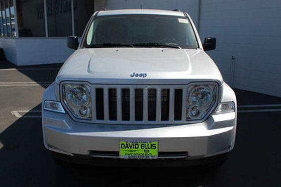 Jeep Liberty 2012 photo 3