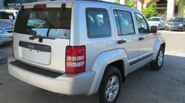 Jeep Liberty 2012 photo 1