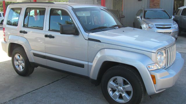 Jeep Liberty 2012 photo 3