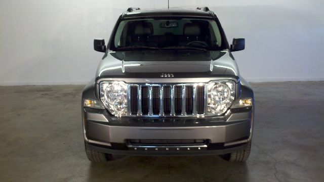 Jeep Liberty 2012 photo 2